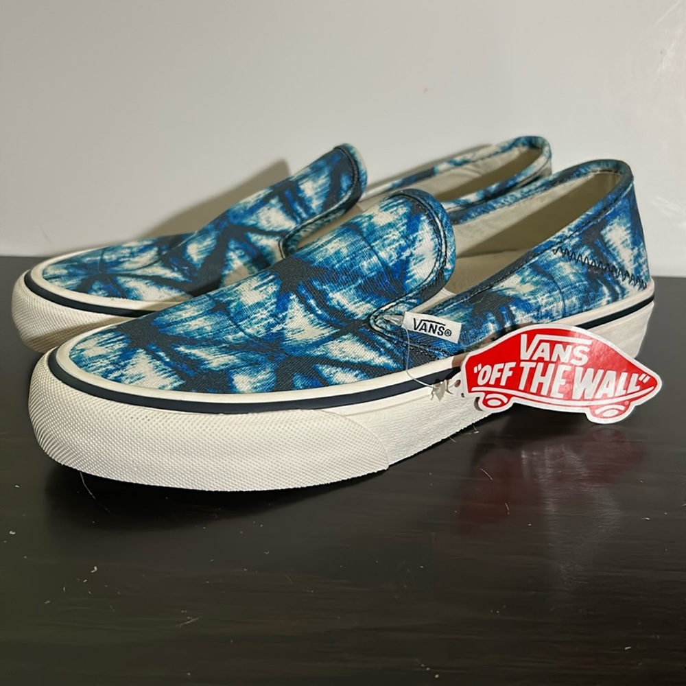 Vans Slip On Indigo Womens Size 8 Shoes Sneakers Blue White Tie Dye